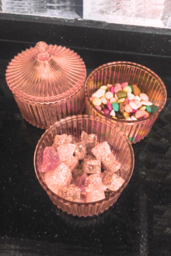 Flora 3 Katlı Drajelik, Akrilik Sunumluk Baharatlık Kurabiyelik Şekerlik Saklama Kabı (3x500ml)