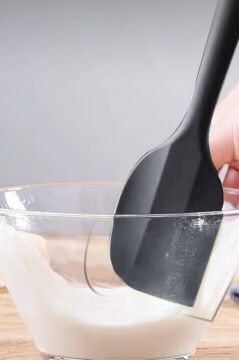 Silicolife Büyük Spatula, Isıya Dayanıklı Yanmaz Yapışmaz Tek Parça Silikon Spatula 26cm Siyah