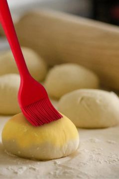 Silicolife Yumurta Fırçası, Isıya Dayanıklı Yanmaz Yapışmaz Tek Parça Silikon Fırça 21cm Kırmızı