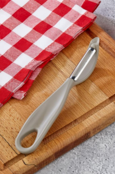 2 Adet Çok Amaçlı Yan ve Sapan Soyacak, Meyve Sebze Paslanmaz Çelik Bıçaklı Soyucu 2’li Set Kahve