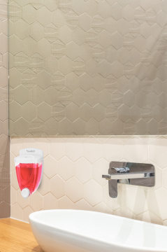 Flosoft F011 Sıvı Sabunluk 650 ml 24 Adet, Şeffaf Hazneli Duvara Monte Sabun Dispenseri 1 Koli=24 Adet