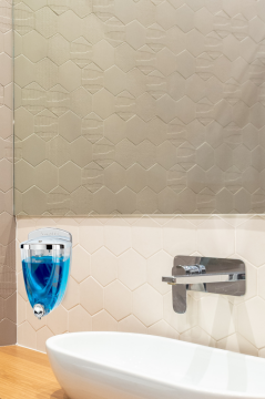 Flosoft F017 Krom Sıvı Sabunluk 350 ml 24 Adet, Şık Tasarım Duvara Monte Sabun Dispenseri 1 Koli=24 Adet