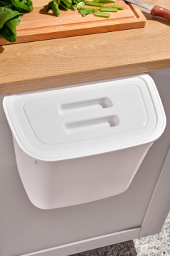 Flosoft Dolap İçi Kapaklı Asılabilir Çöp Kovası, Dolap Kapağı Askılı Çöp Kutusu 7 litre Beyaz